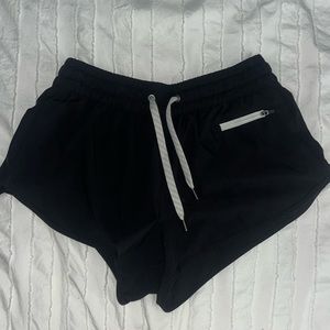 vuori black workout shorts